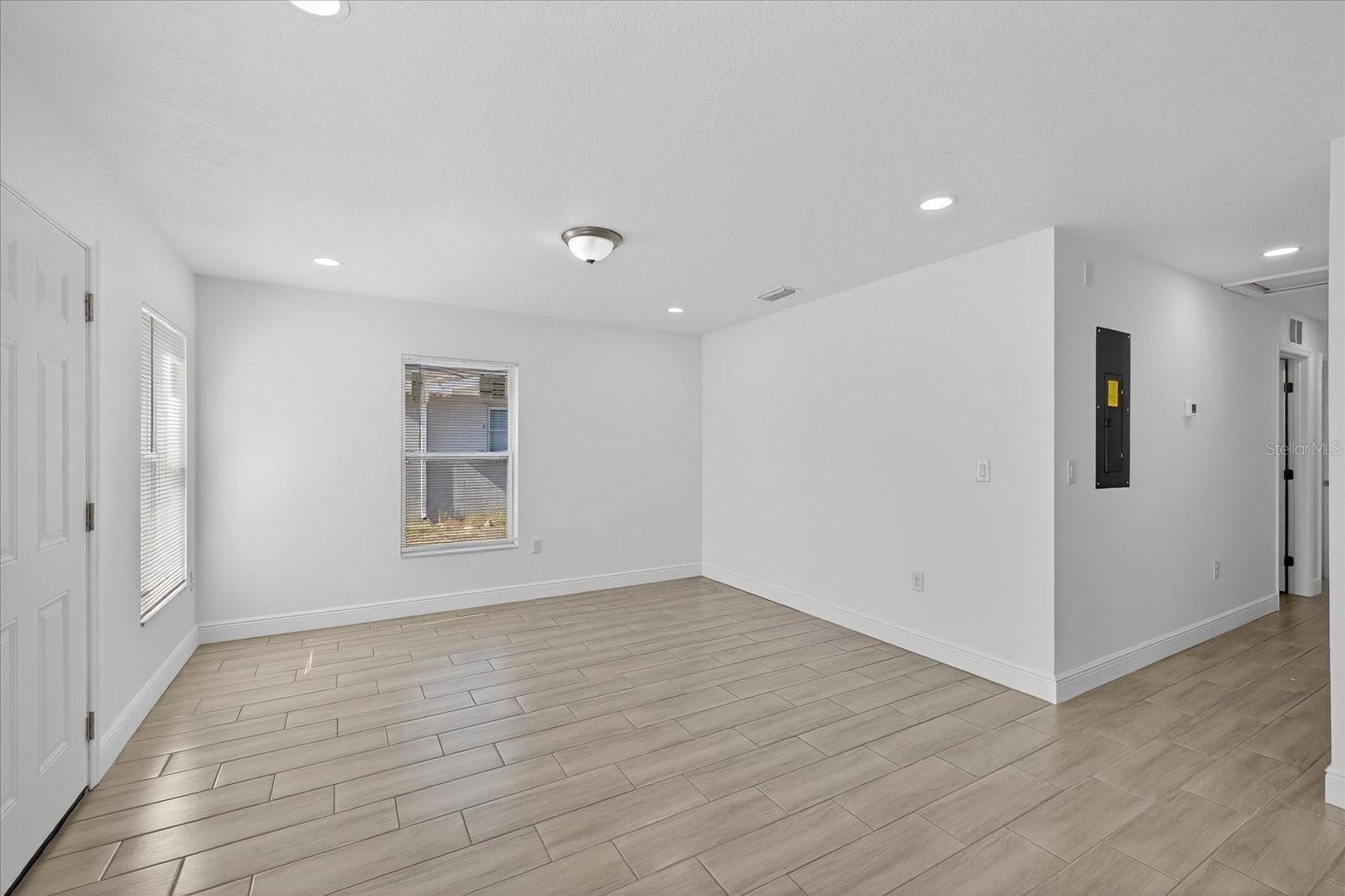 BEACON SQUARE - Residential