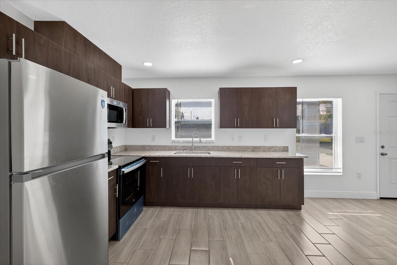 BEACON SQUARE - Residential