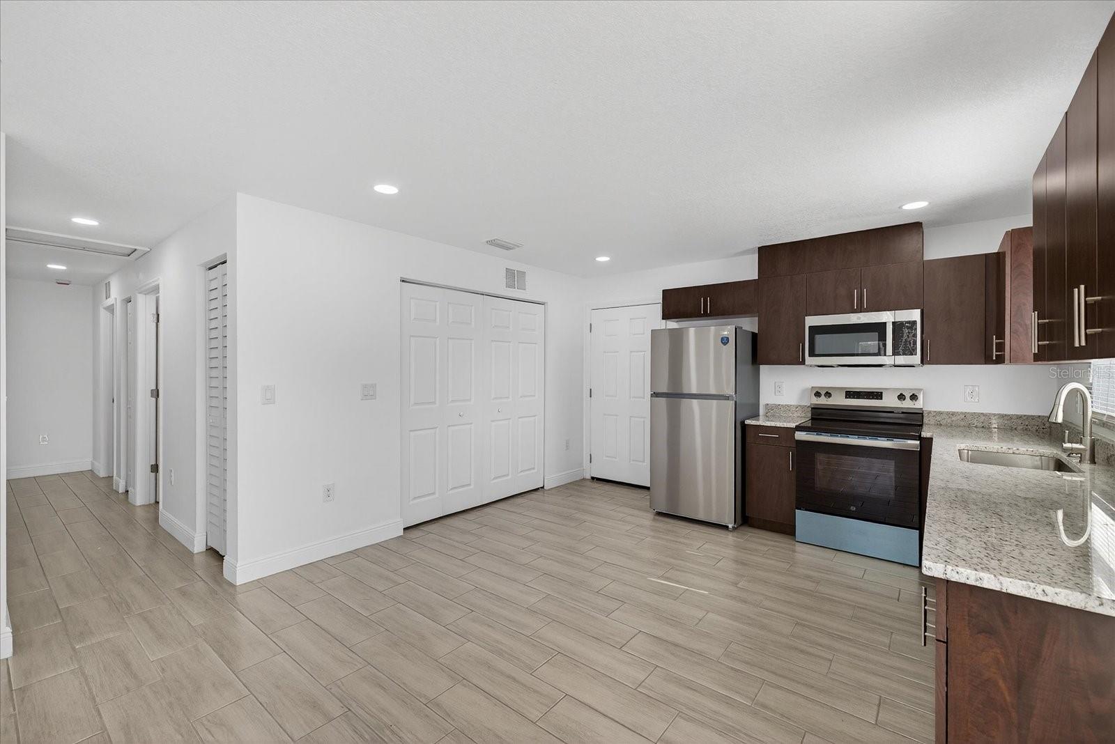 BEACON SQUARE - Residential