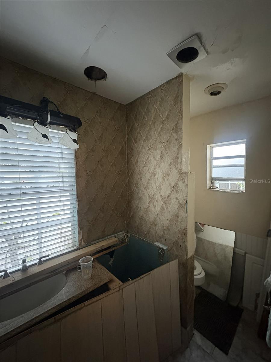 TULANE SUB - Residential