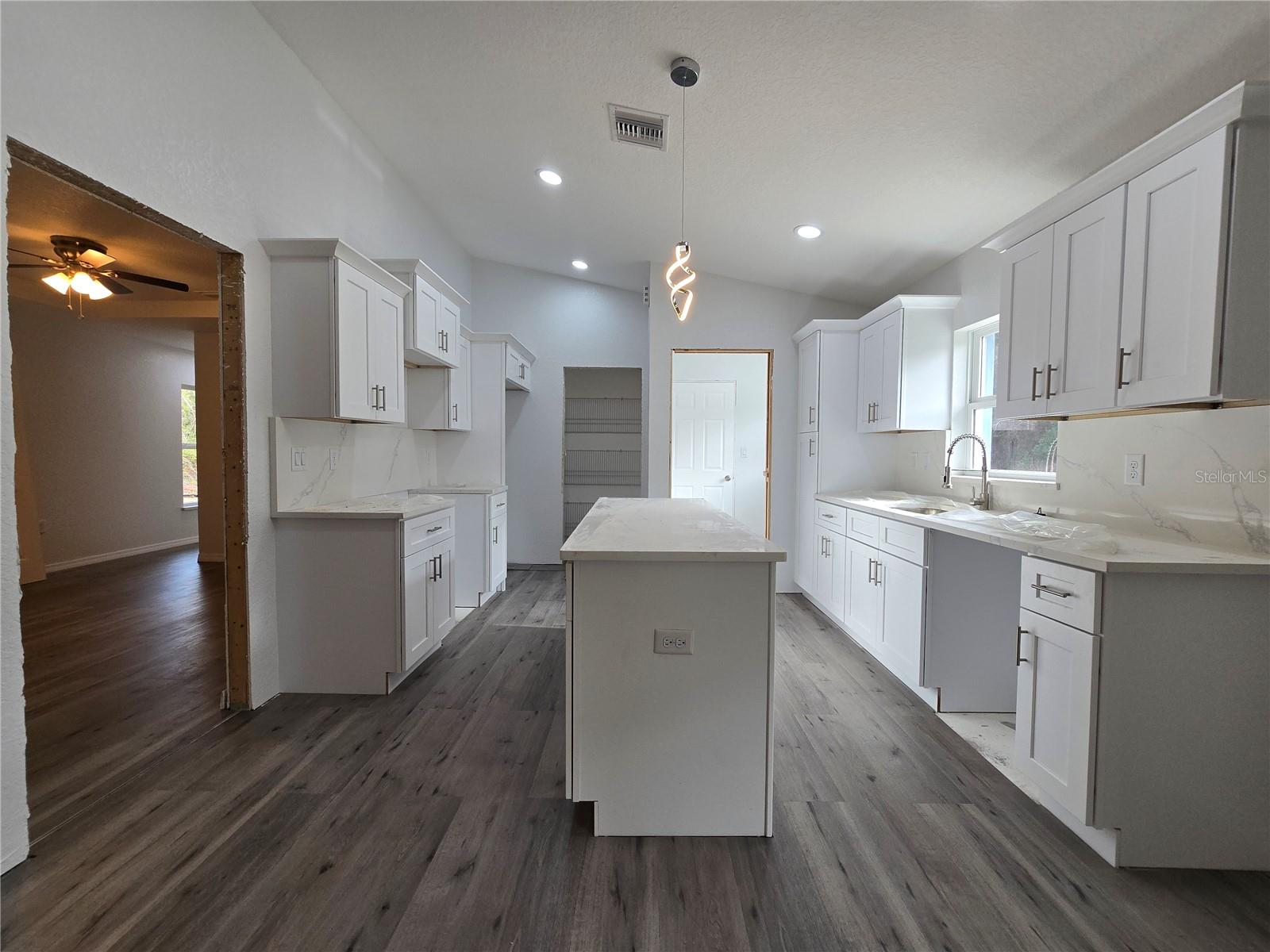 SILVER SPGS SHORES UN 44 - Residential