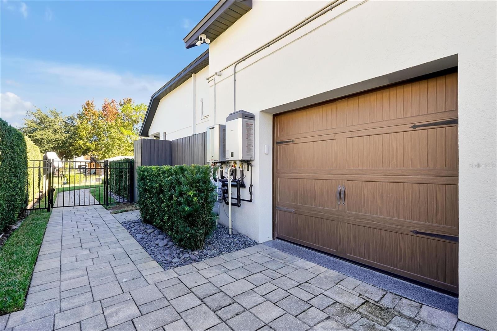 DAVIS SHORES - Residential