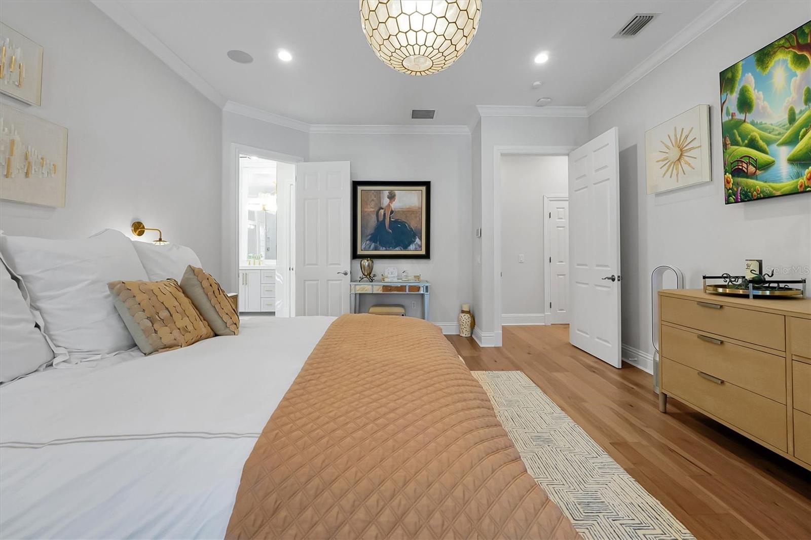 DAVIS SHORES - Residential