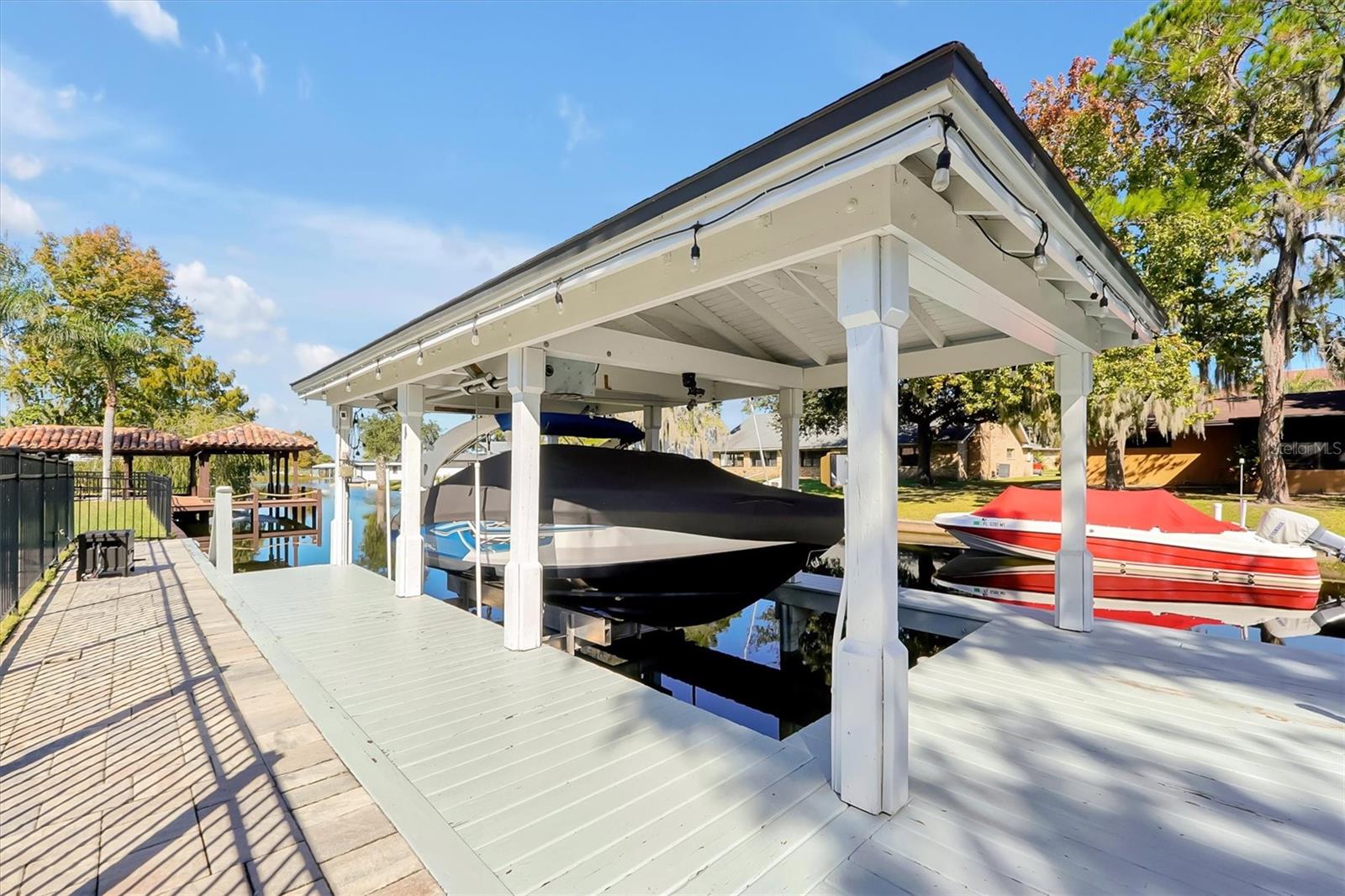 DAVIS SHORES - Residential