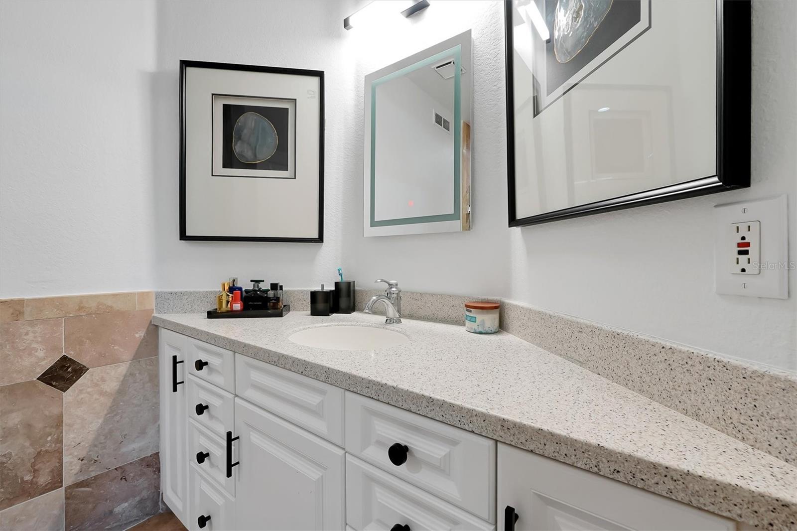 DAVIS SHORES - Residential