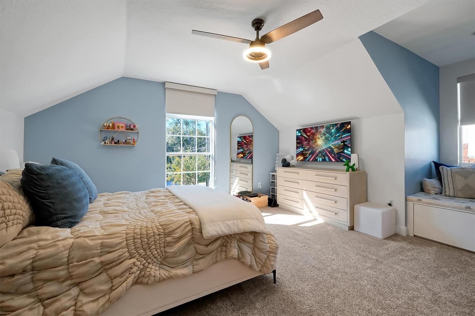 DAVIS SHORES - Residential