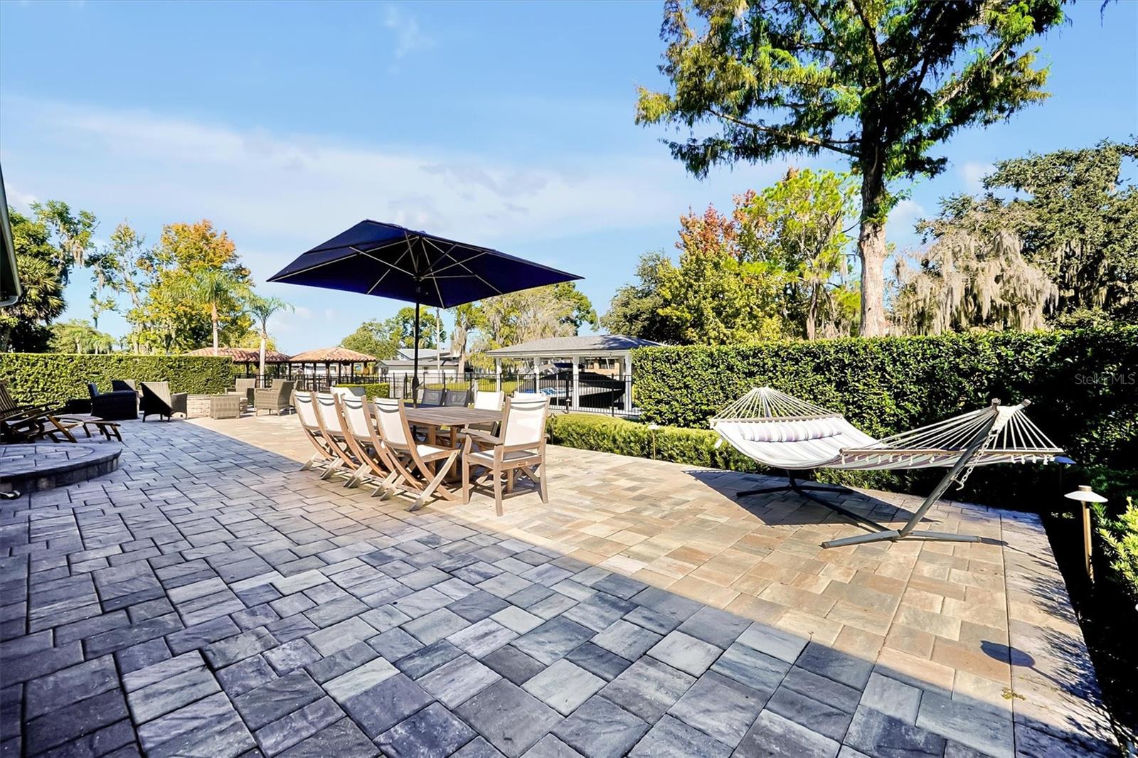 DAVIS SHORES - Residential