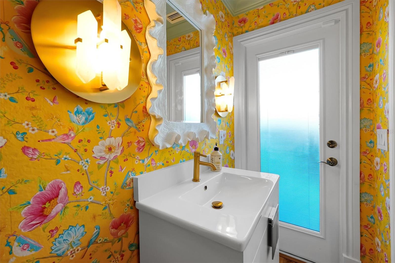 DAVIS SHORES - Residential