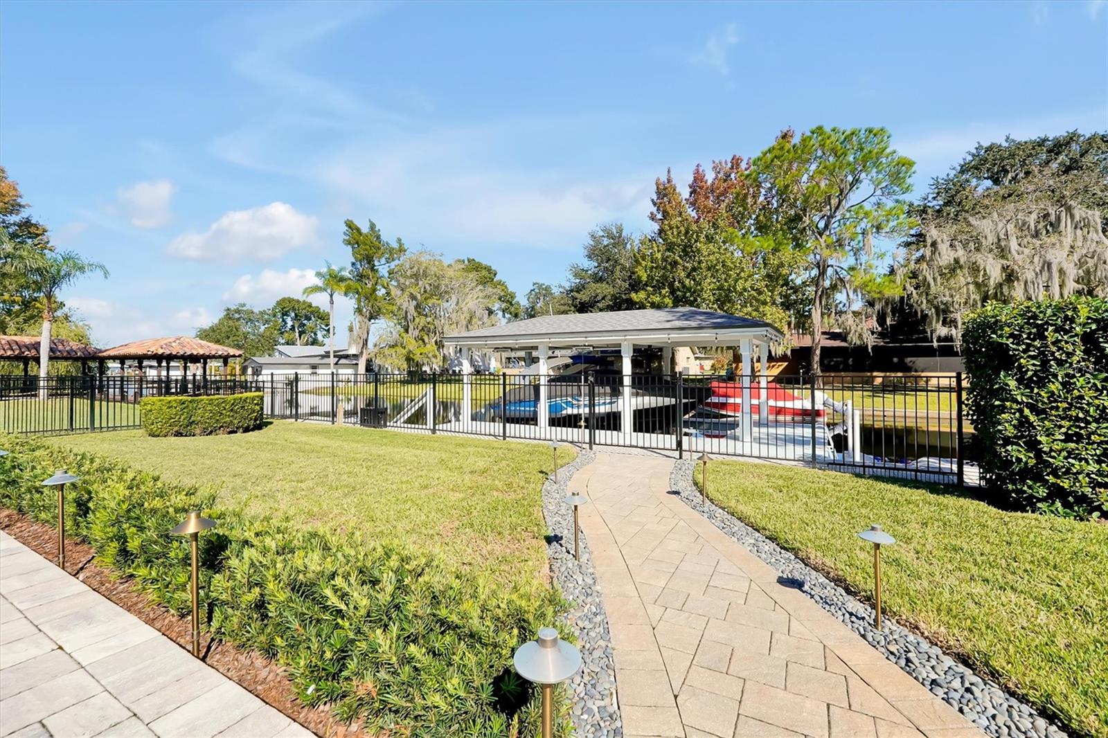 DAVIS SHORES - Residential