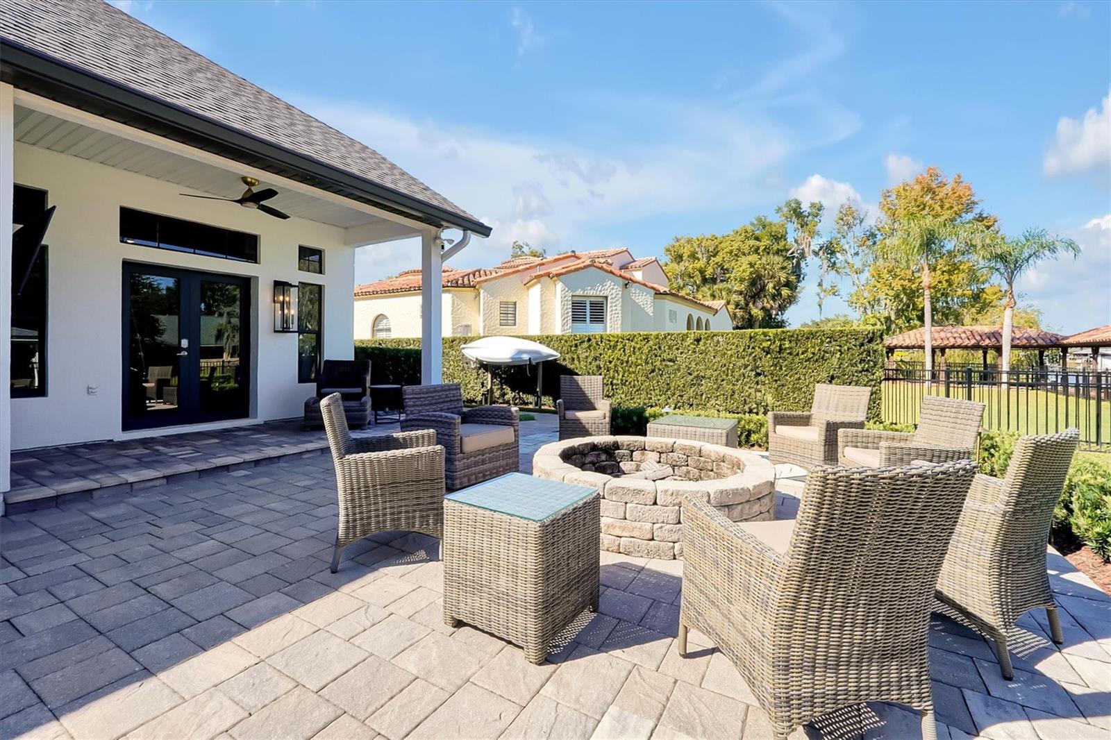 DAVIS SHORES - Residential