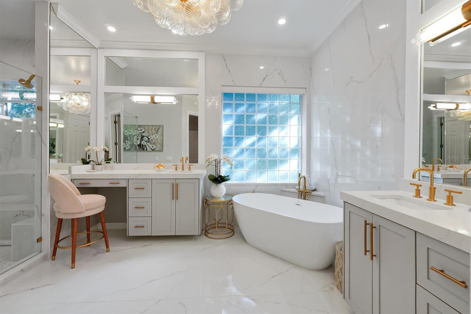 DAVIS SHORES - Residential