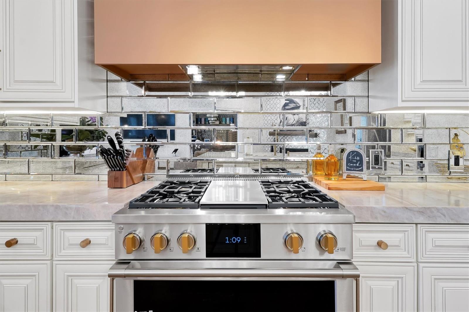 DAVIS SHORES - Residential