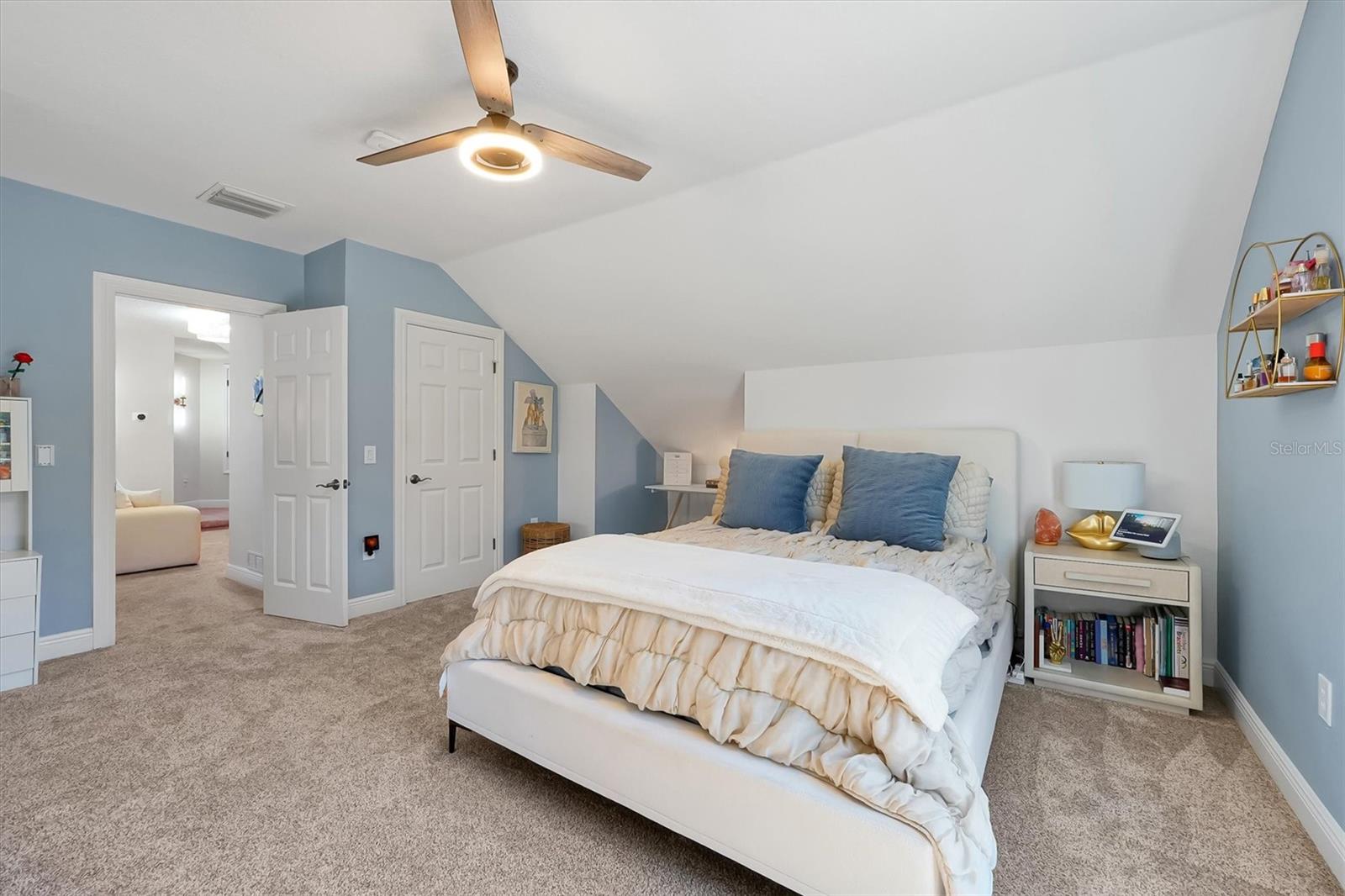 DAVIS SHORES - Residential