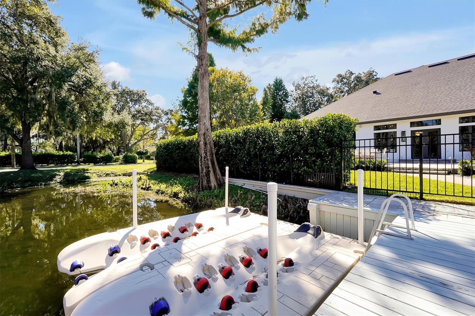 DAVIS SHORES - Residential