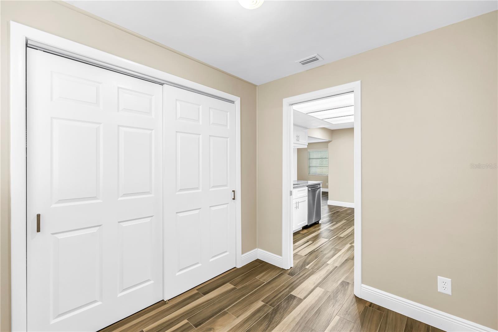 CANTERBURY CHASE - Residential