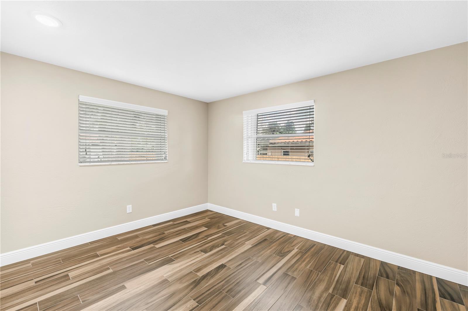 CANTERBURY CHASE - Residential