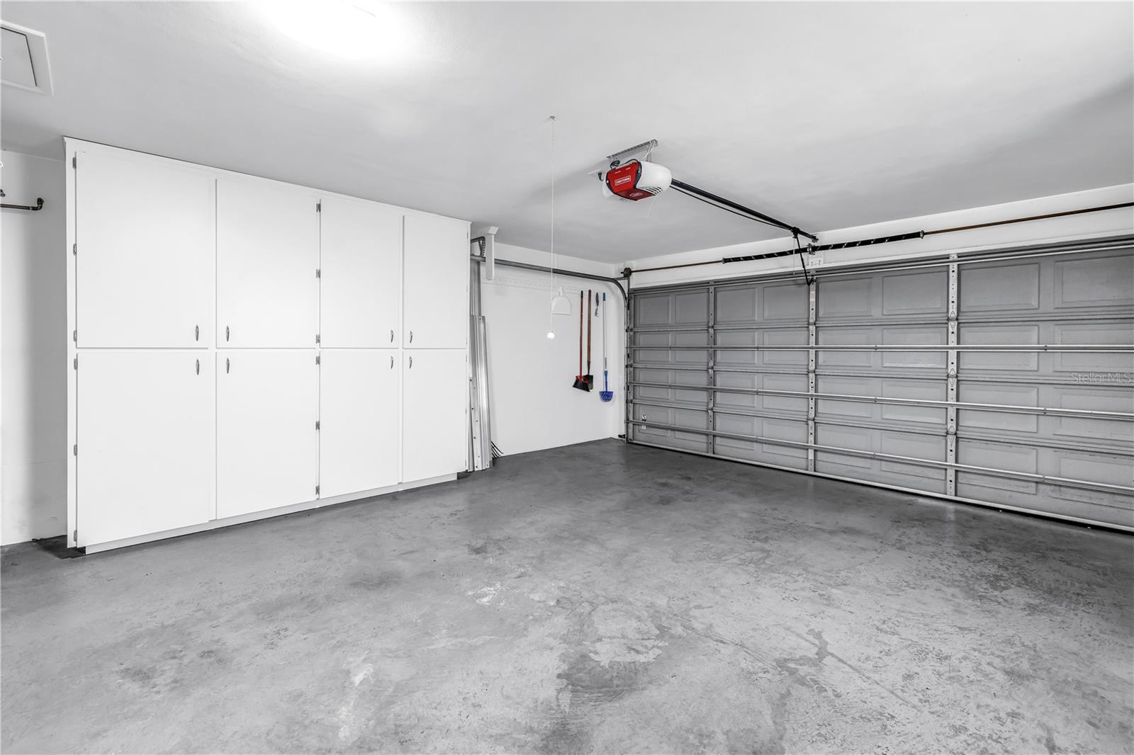 CANTERBURY CHASE - Residential