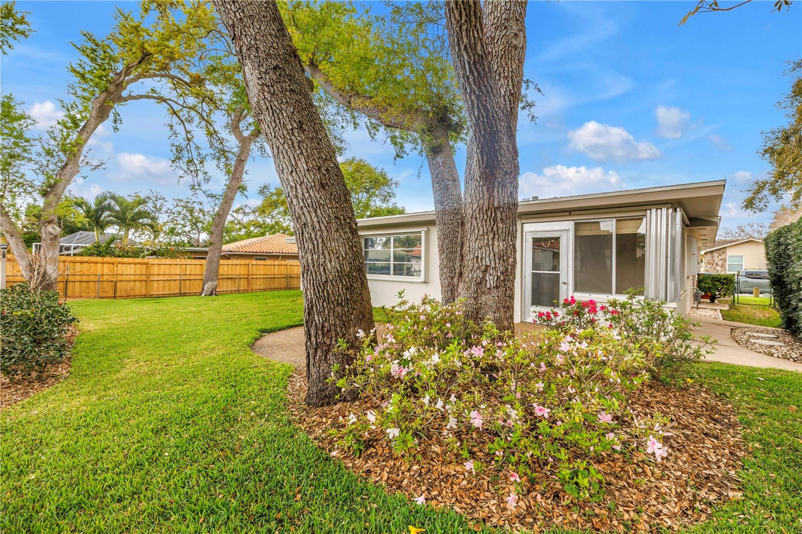 CANTERBURY CHASE - Residential