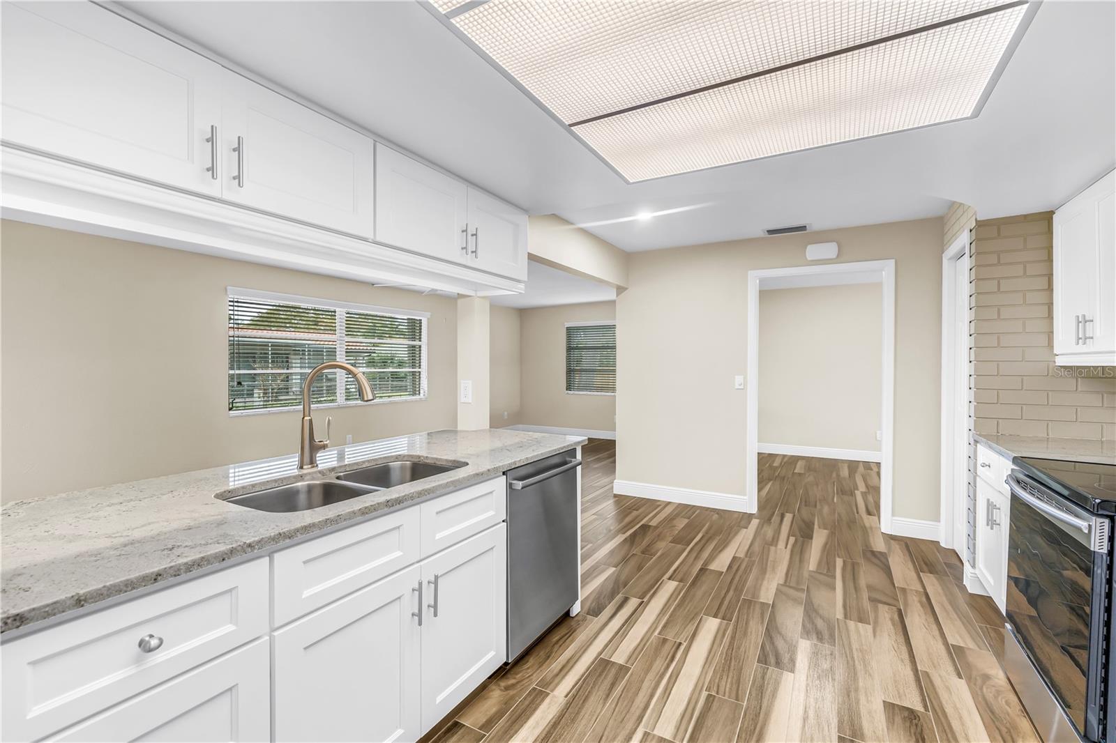 CANTERBURY CHASE - Residential