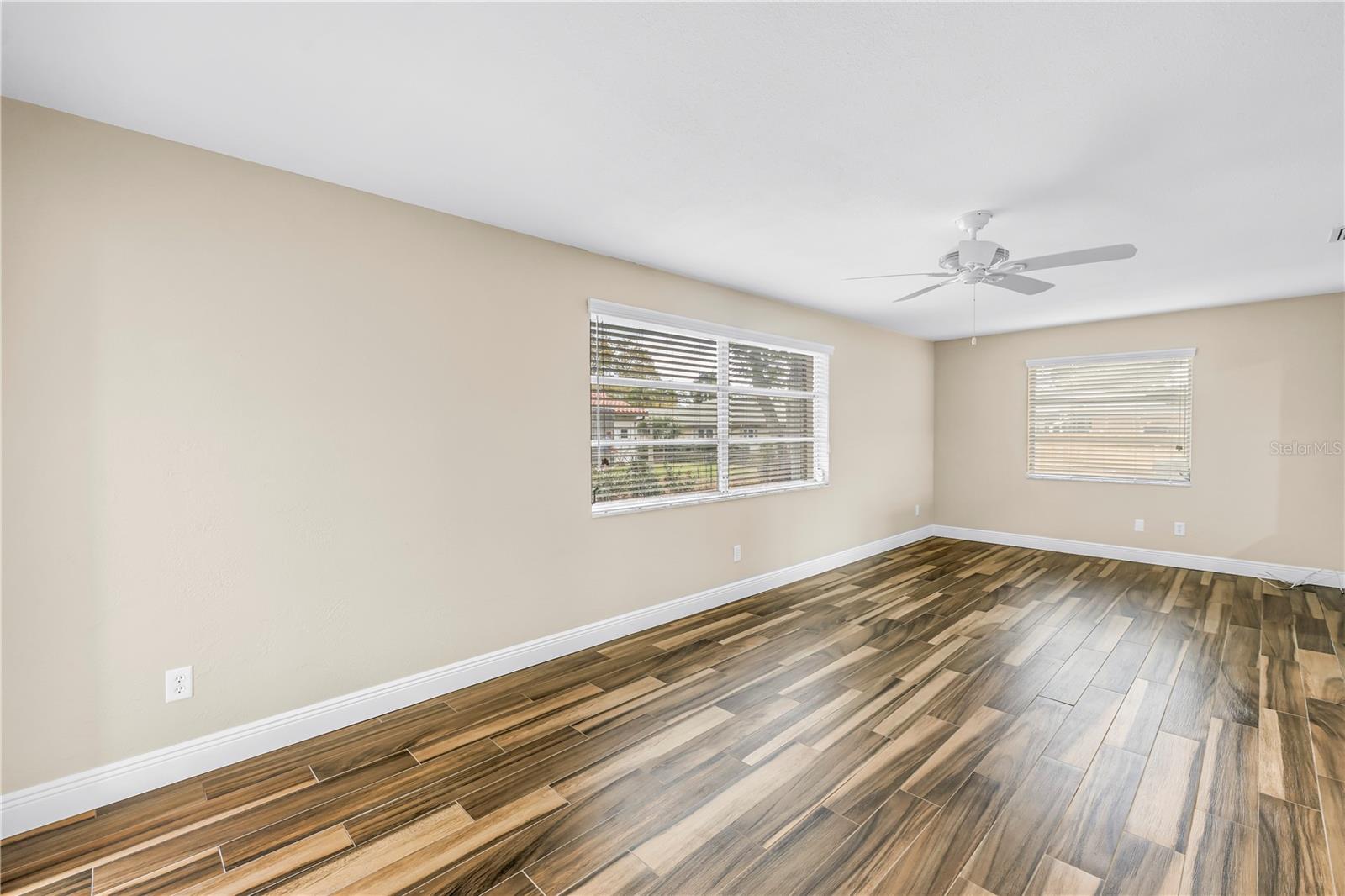 CANTERBURY CHASE - Residential