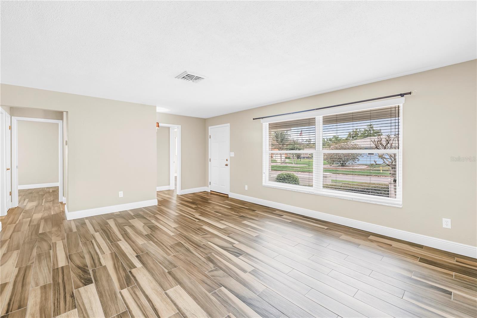 CANTERBURY CHASE - Residential