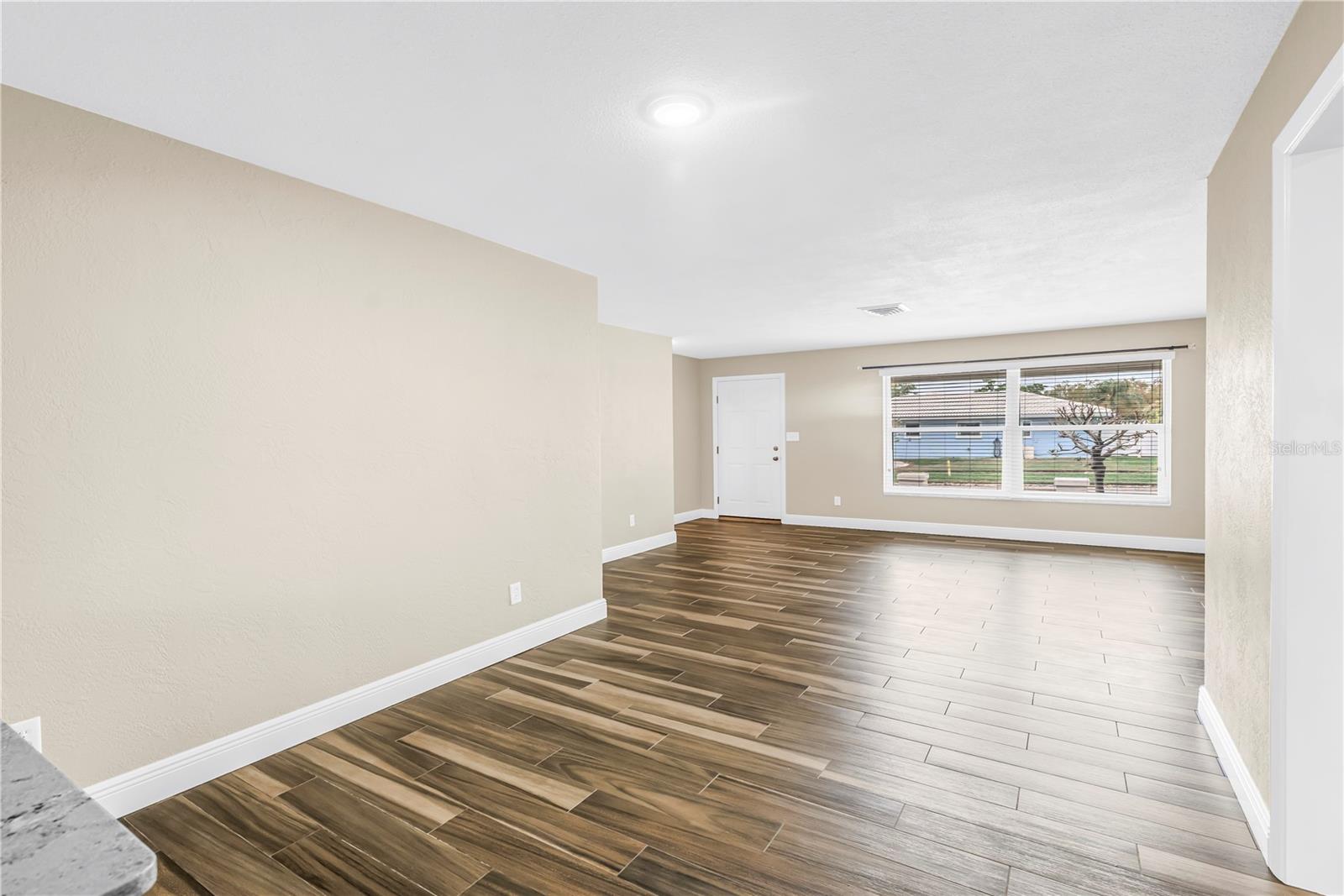 CANTERBURY CHASE - Residential