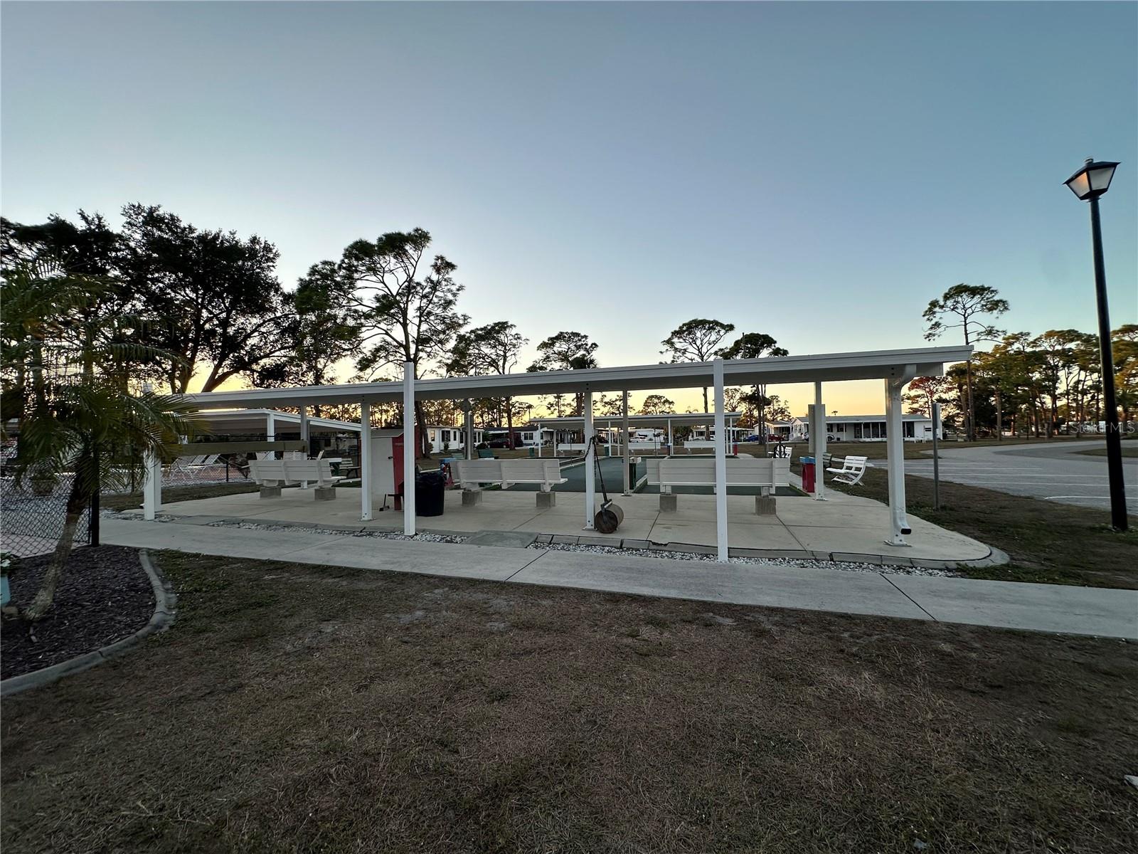 HOLIDAY PARK - Residential