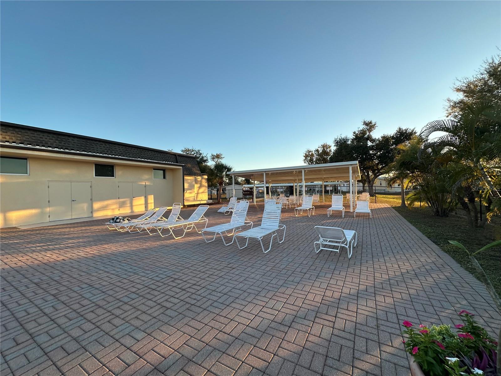 HOLIDAY PARK - Residential