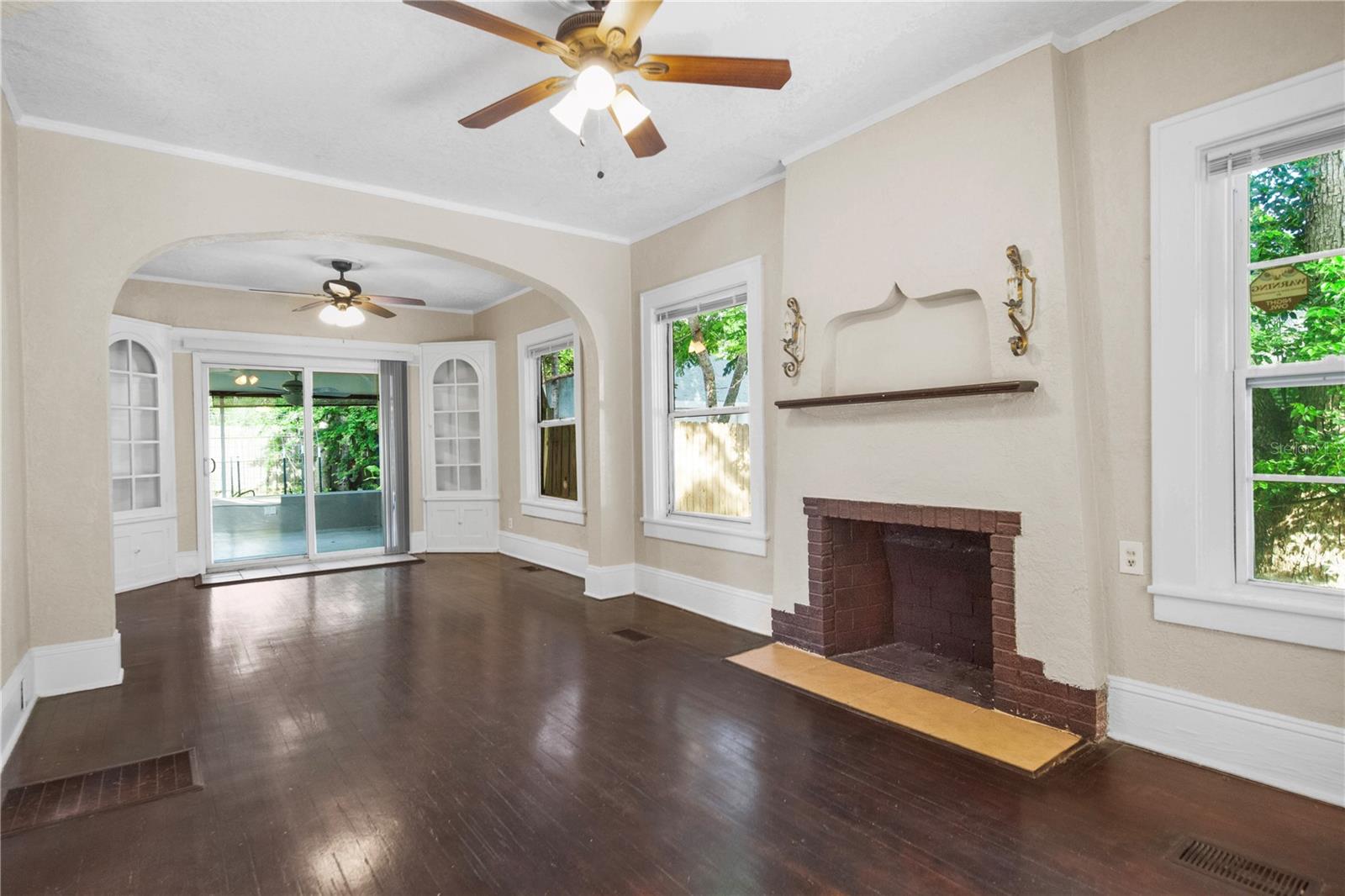 1215 6TH STREET