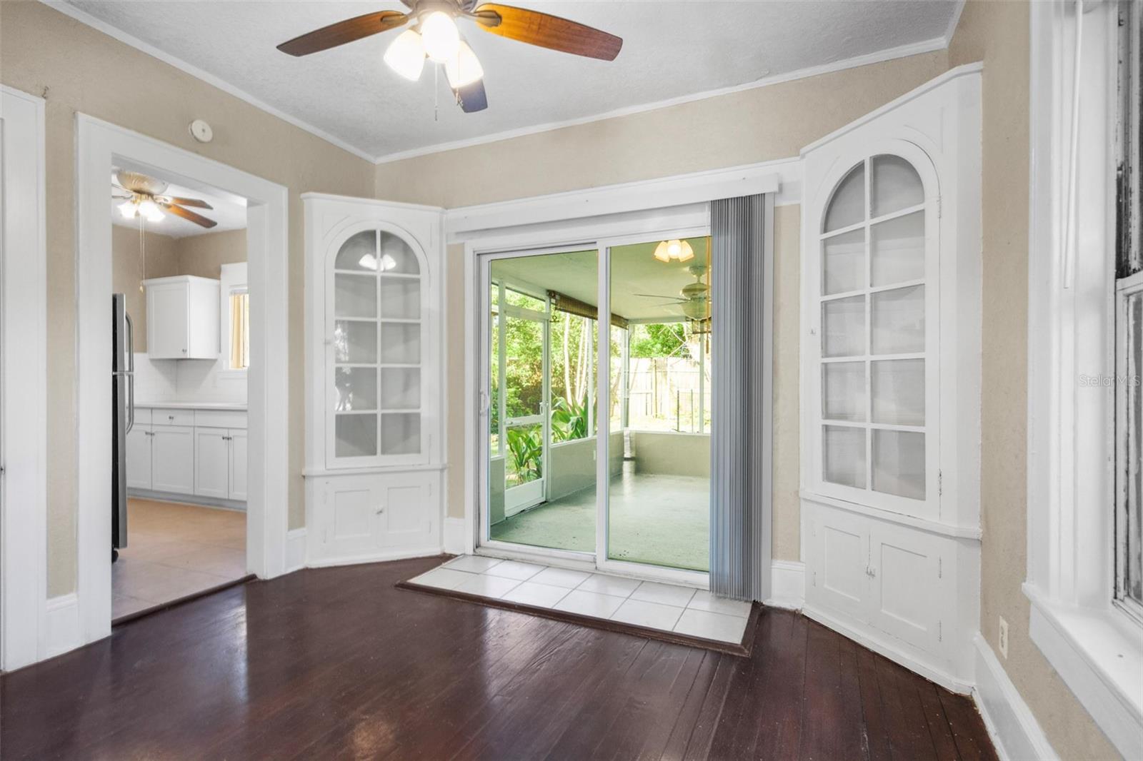 1215 6TH STREET