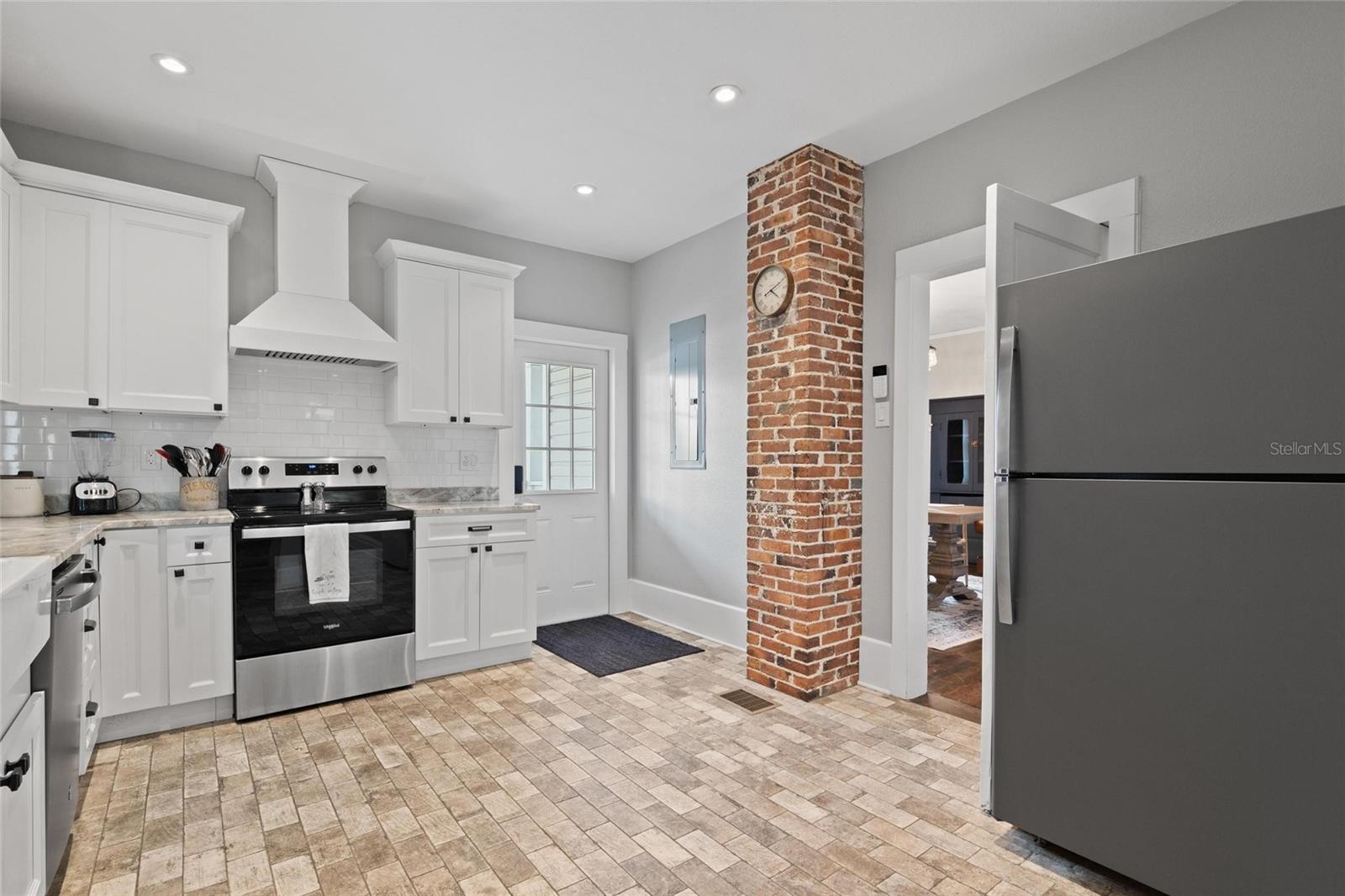 TARPON SPGS OFFICIAL MAP - Residential Lease