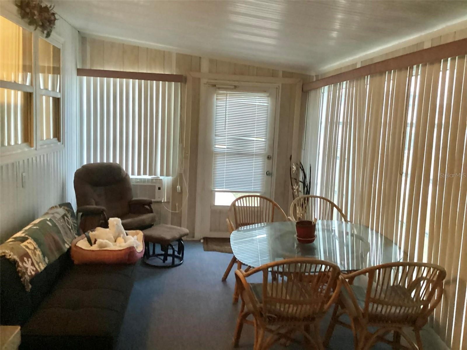 SLEEPY HOLLOW MOBILE ESTATES - Residential