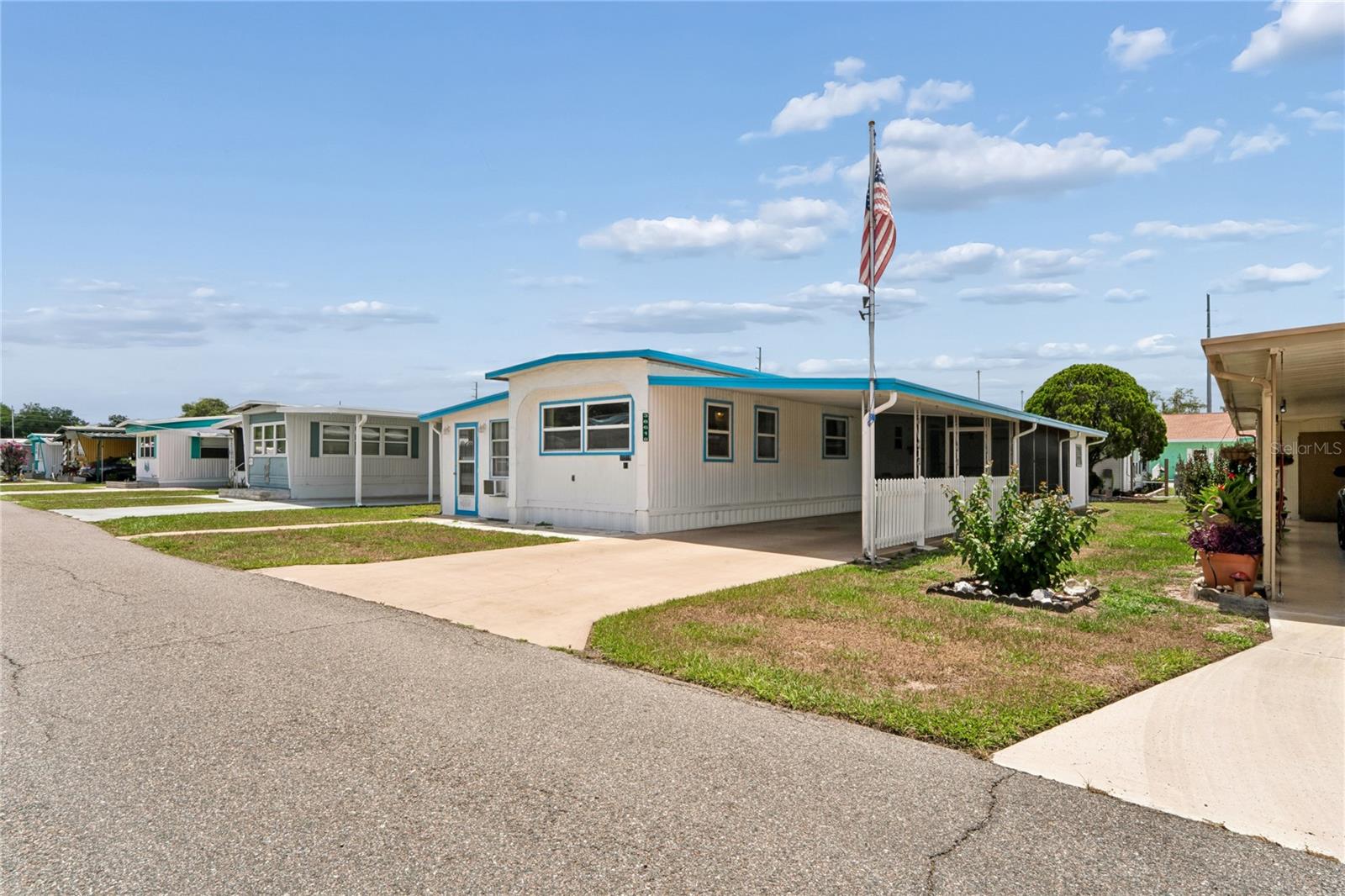 SLEEPY HOLLOW MOBILE ESTATES - Residential