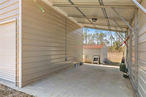 Tiny photo for 5130 SE 137th Avenue, Morriston, FL 32668 (MLS # OM717876)