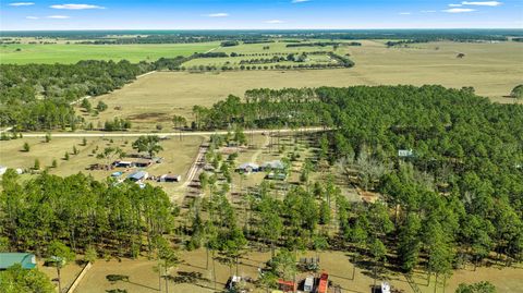Tiny photo for 5130 SE 137th Avenue, Morriston, FL 32668 (MLS # OM717876)