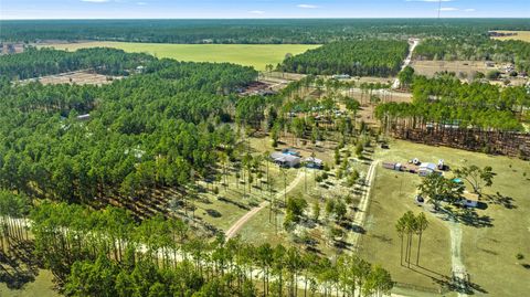 Tiny photo for 5130 SE 137th Avenue, Morriston, FL 32668 (MLS # OM717876)