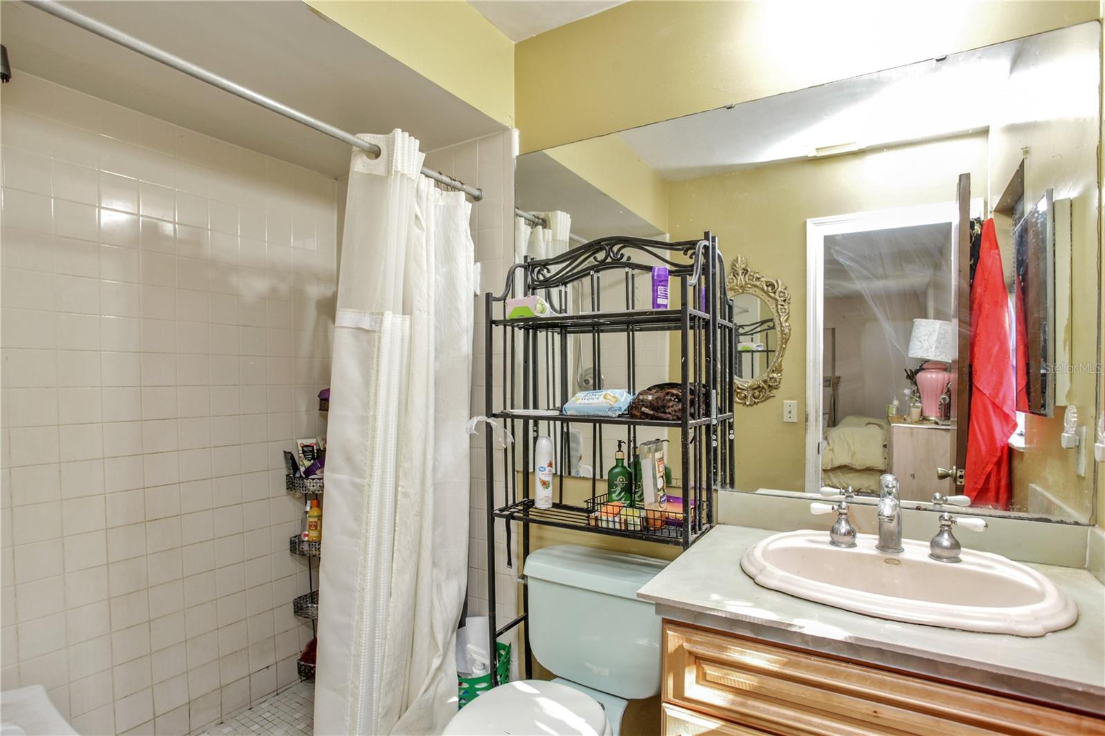 CAROLINE ESTATES 2ND ADD - Residential