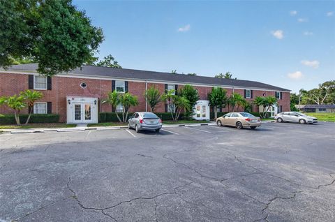 Photo of 2521 Cedar Cypress Court #101, Tampa, FL 33618 (MLS # TB8510427)