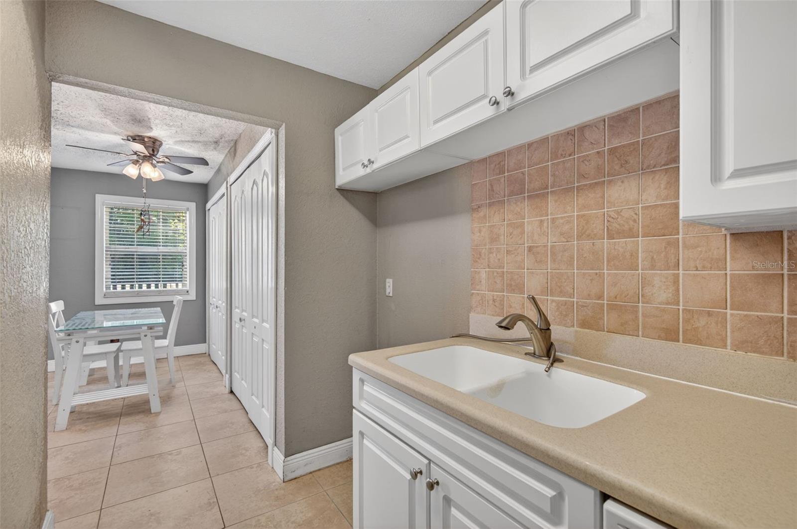WHISPERING OAKS - Residential
