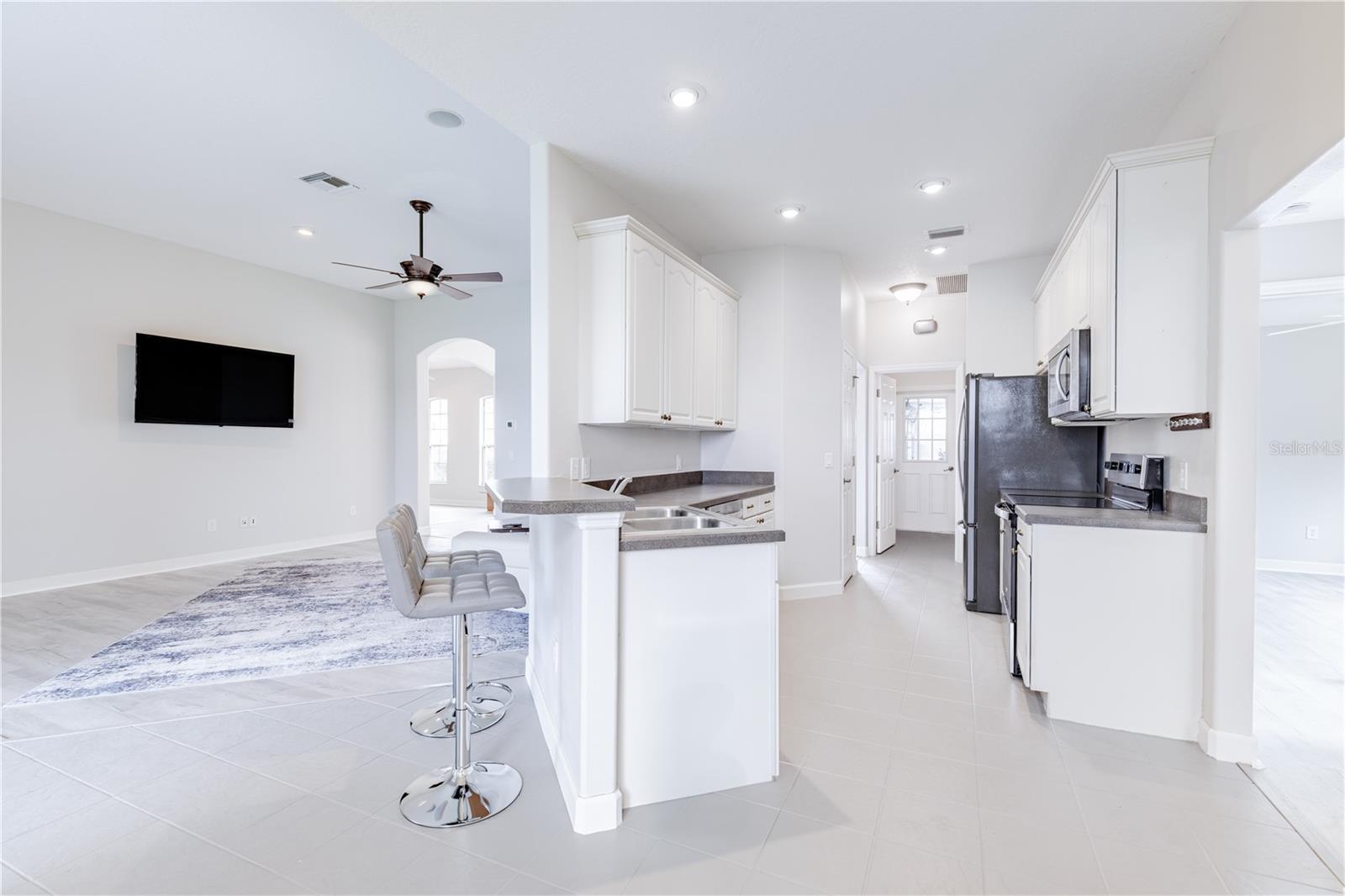 TAVARES LAKESIDE AT TAVARES SUB - Residential