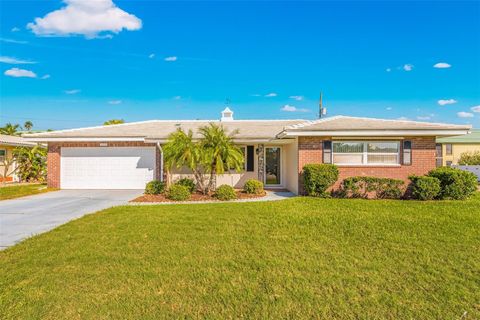 A home in SEMINOLE