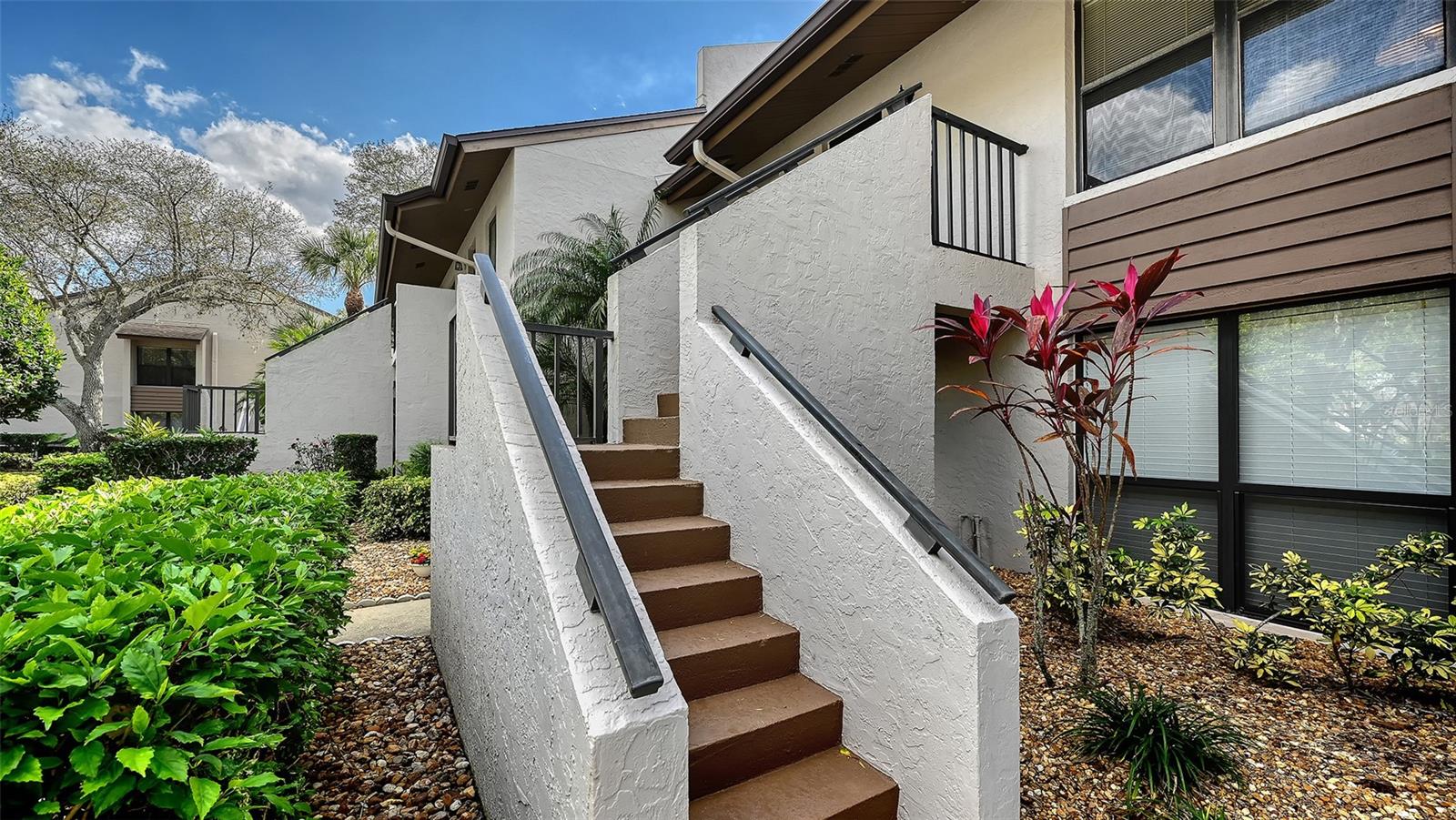 2937 TAYWOOD MEADOWS 32