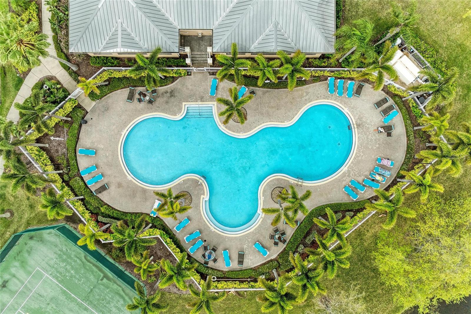 SEMINOLE ISLE TWNHMS - Residential