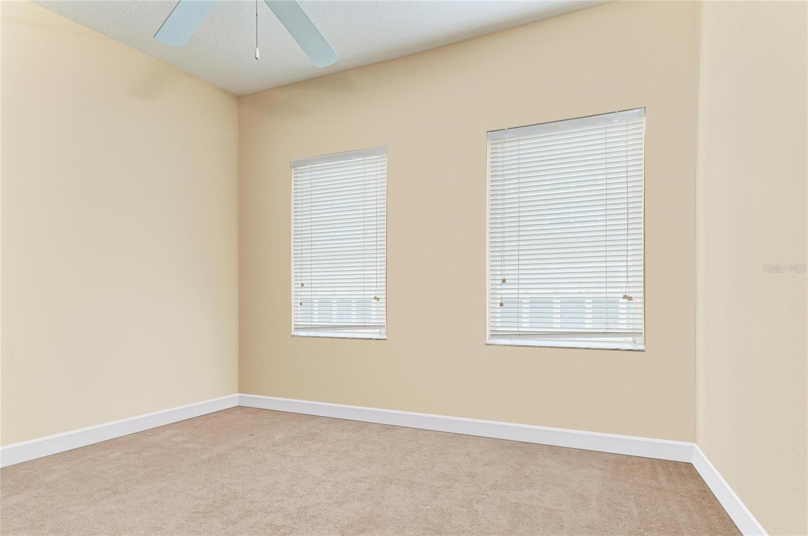 SEMINOLE ISLE TWNHMS - Residential