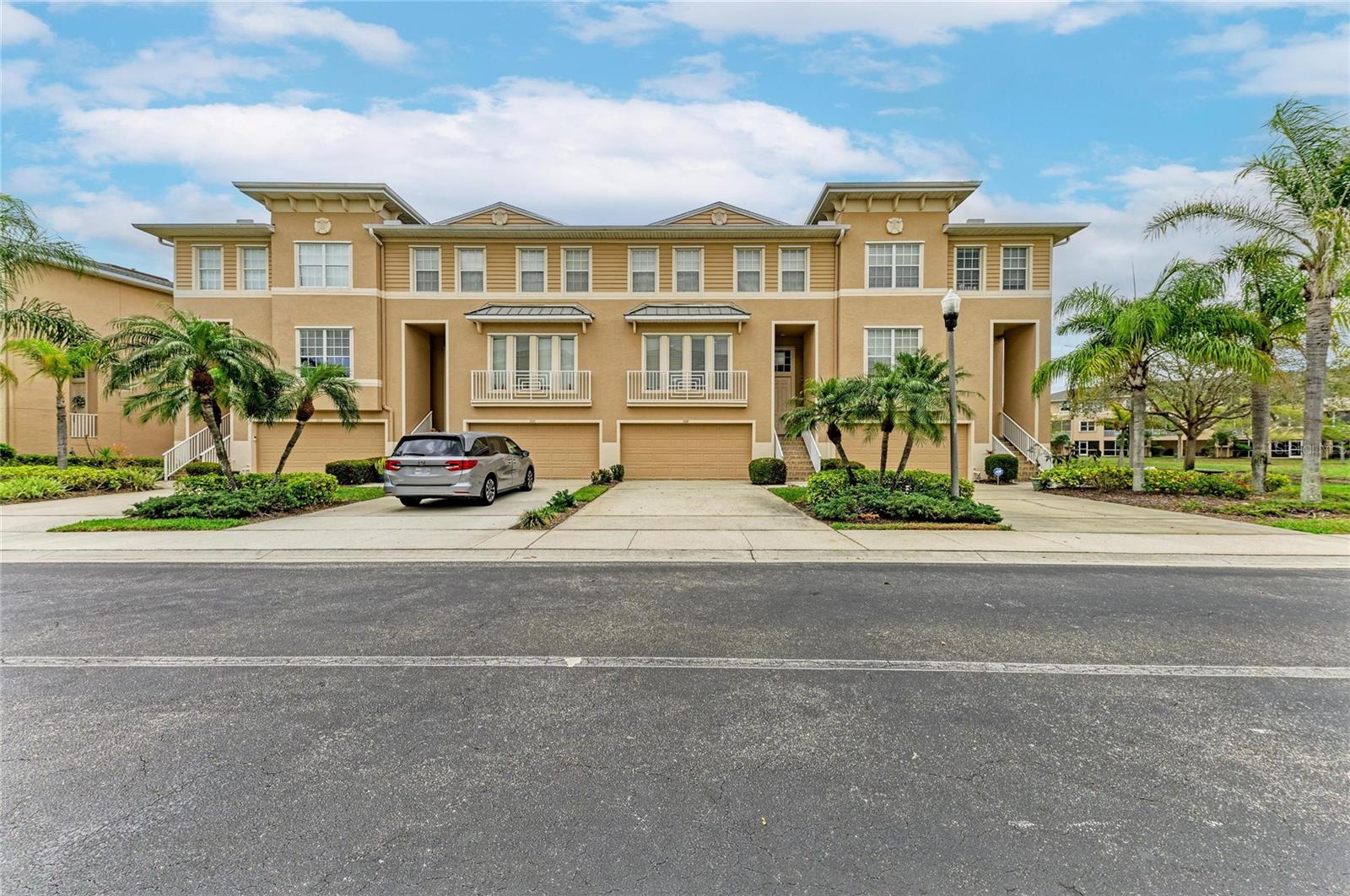 SEMINOLE ISLE TWNHMS - Residential