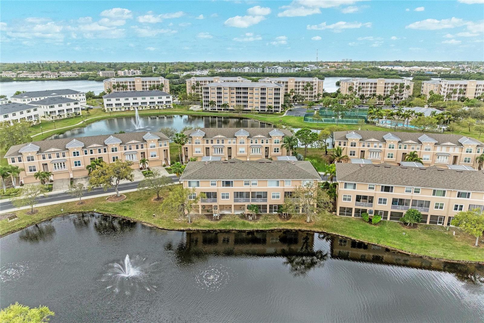 SEMINOLE ISLE TWNHMS - Residential