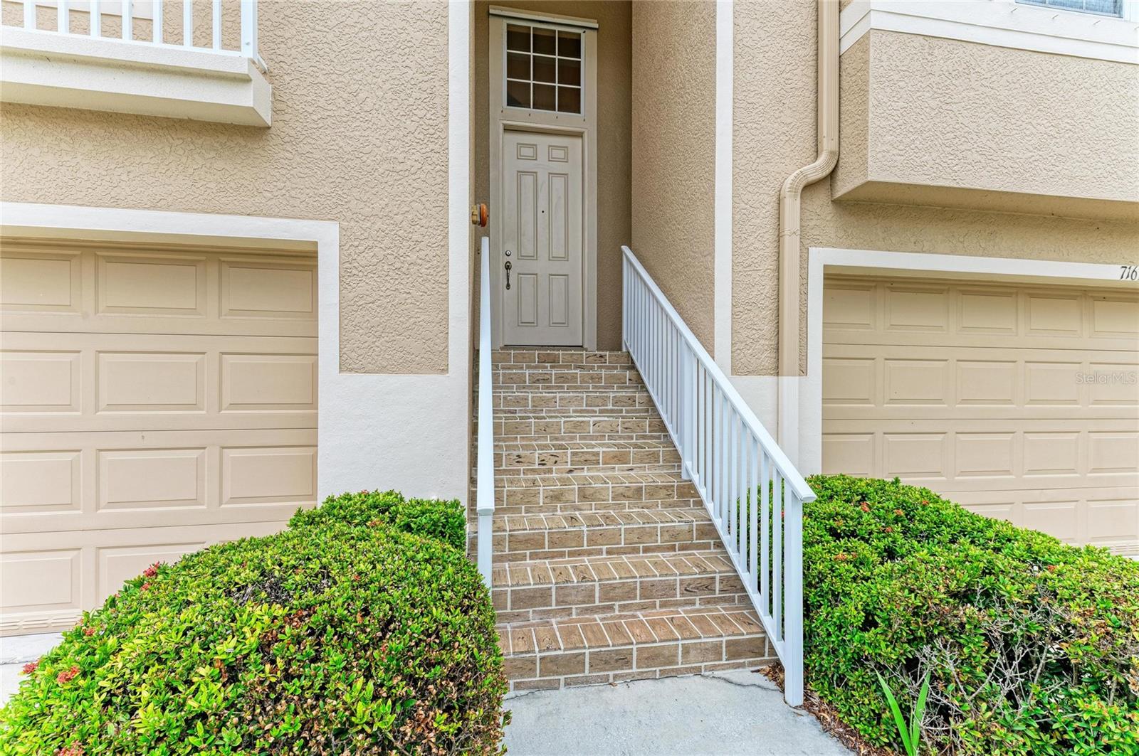 SEMINOLE ISLE TWNHMS - Residential