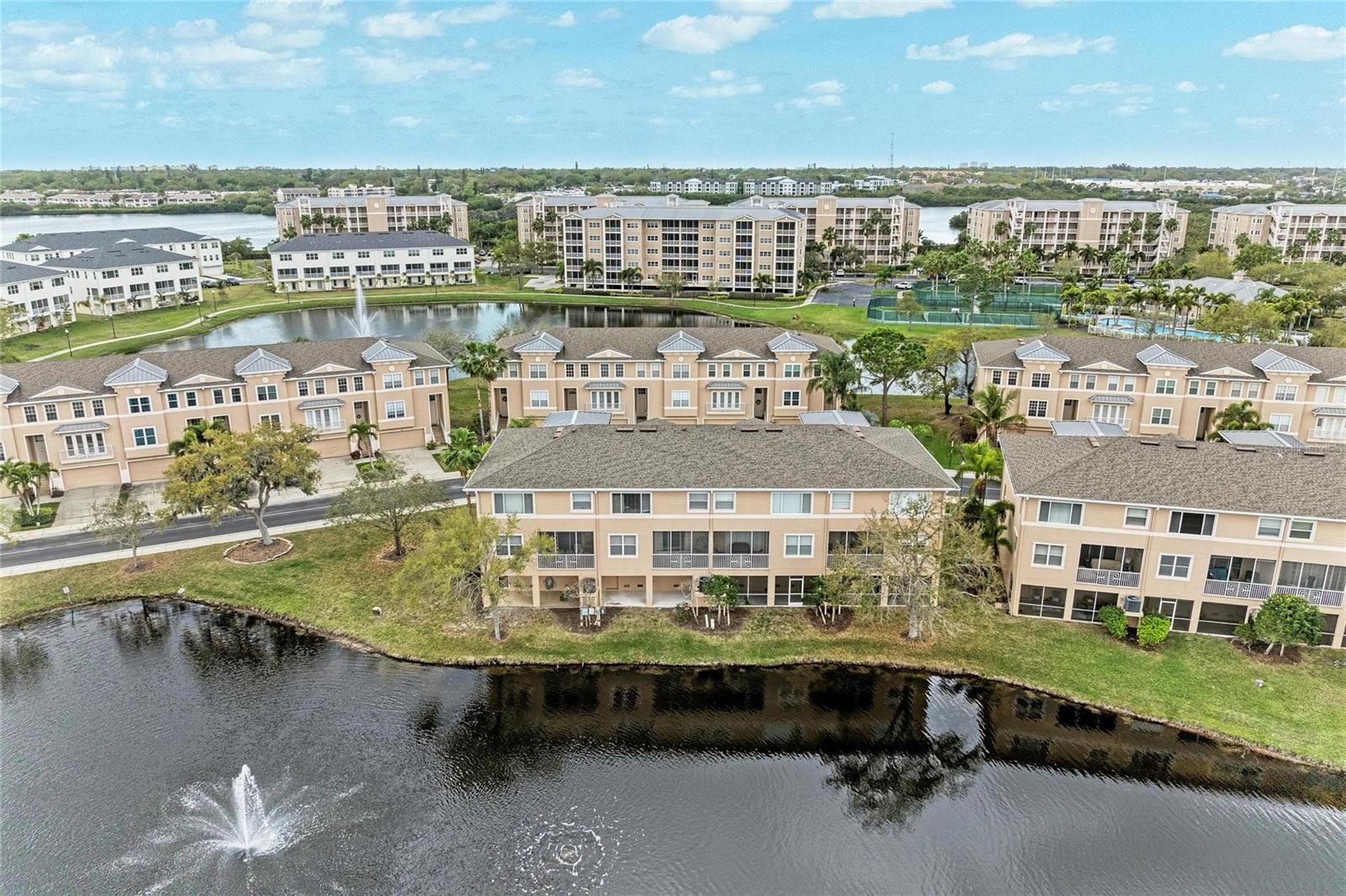 SEMINOLE ISLE TWNHMS - Residential