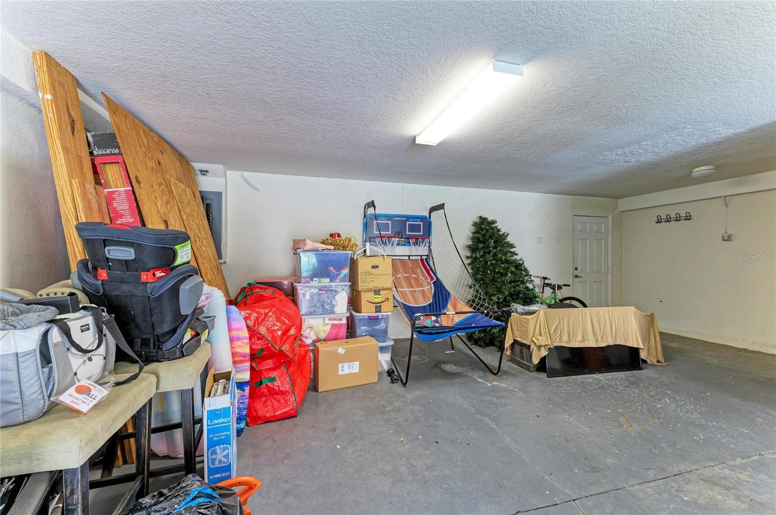 SEMINOLE ISLE TWNHMS - Residential