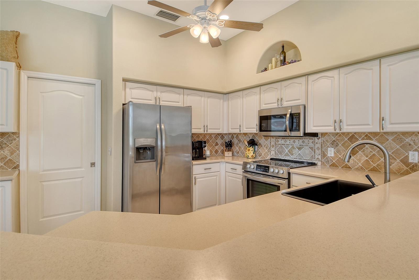 STONEYBROOK GOLF & COUNTRY CLUB - Residential Lease